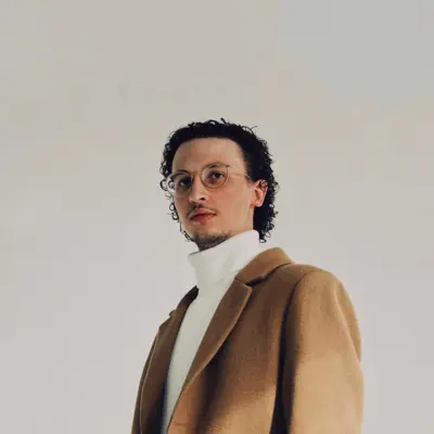 Listen to KAREVI, watch music videos, read bio, see tour dates & more!