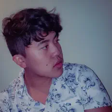 收听 Max Lizanich、观看音乐视频、阅读小传、查看巡演日期等 ！