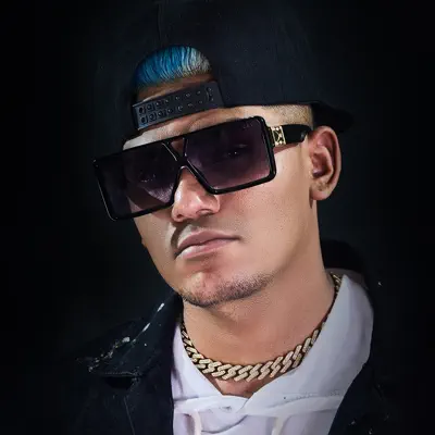 Listen to Julis La Melodia, watch music videos, read bio, see tour dates & more!