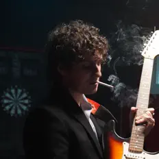 Escucha a Neck Barham, mira videos musicales, lee su biografía, consulta las fechas de las gira y más.