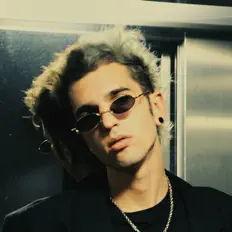 Ascolta un muerto mas, guarda video musicali, leggi la biografia, vedi le date del tour & altro!