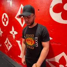 Ascolta ZU, guarda video musicali, leggi la biografia, vedi le date del tour & altro!