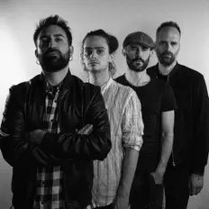 收听 The Blacklava、观看音乐视频、阅读小传、查看巡演日期等 ！