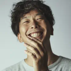 Dengarkan Ueno, tonton video musik, baca bio, lihat tanggal tur & lainnya!