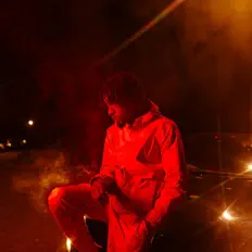 Dengarkan Nikey, tonton video musik, baca bio, lihat tanggal tur & lainnya!