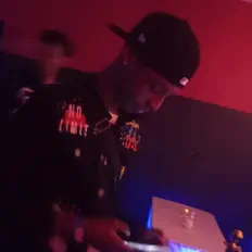 Lil Lucci: песни, клипы, биография, даты выступлений и многое другое.