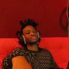 McLAREN을(를) 듣고, 뮤직 비디오를 보고, 약력을 읽고, 투어 일정 등을 확인하세요!