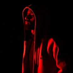 Ouve Max Box Official, vê vídeos de música, lê a biografia, vê as datas da digressão e muito mais!