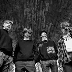 Ouça Primrose, assista a videoclipes, leia a biografia, veja as datas das turnês e mais!