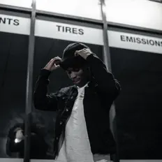 Dengarkan Steezy West, tonton video musik, baca bio, lihat tanggal tur & lainnya!