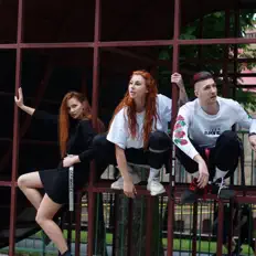 Listen to Птахи, watch music videos, read bio, see tour dates & more!