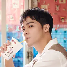 Dengarkan Shan Hay, tonton video musik, baca bio, lihat tanggal tur & lainnya!