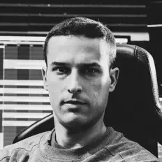 聆聽 Daniele Garuglieri、觀看音樂影片、閱讀小傳、查看巡演日期等！