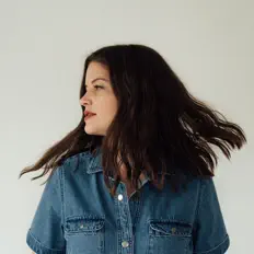 Listen to Steph Andrews, watch music videos, read bio, see tour dates & more!