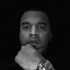 Ouve Goldie, vê vídeos de música, lê a biografia, vê as datas da digressão e muito mais!