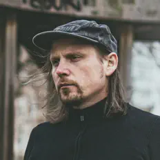 Dengarkan Daniel Nitsch, tonton video musik, baca bio, lihat tanggal tur & lainnya!