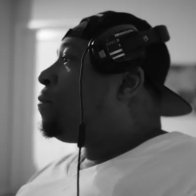 Listen to 40mil Beats, watch music videos, read bio, see tour dates & more!