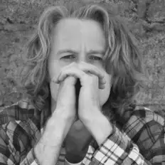 Listen to Quinton Tarr, watch music videos, read bio, see tour dates & more!