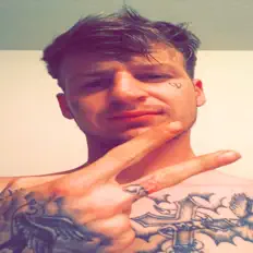 Seth The Rapper सुनें, म्यूज़िक वीडियो देखें, बायो पढ़ें, दौरे की तारीखें और बहुत कुछ देखें!