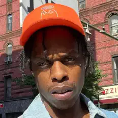 Escucha a Loyal Duce, mira vídeos musicales, lee la biografía, consulta fechas de giras y mucho más.