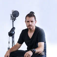 Dengarkan Özkan Önder, tonton video musik, baca bio, lihat tanggal tur & lainnya!