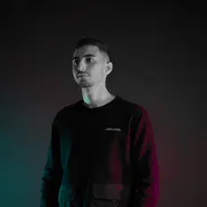 Poslechněte si interpreta Kakoon, sledujte hudební videa, přečtěte si životopis, podívejte se na data turné a další informace.