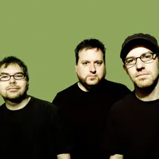 The Curtain Societyを聴いたり、ミュージックビデオを鑑賞したり、経歴やツアー日程などを確認したりしましょう！