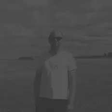 Sounds of the Universeを聴いたり、ミュージックビデオを鑑賞したり、経歴やツアー日程などを確認したりしましょう！