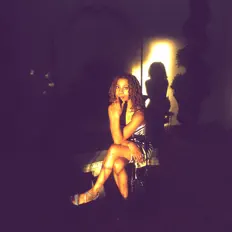 Dazae' सुनें, म्यूज़िक वीडियो देखें, बायो पढ़ें, दौरे की तारीखें और बहुत कुछ देखें!