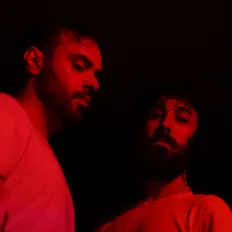 聆聽 Kötü Orman、觀看音樂影片、閱讀小傳、查看巡演日期等！