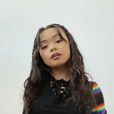 Kayla Marie सुनें, म्यूज़िक वीडियो देखें, बायो पढ़ें, दौरे की तारीखें और बहुत कुछ देखें!