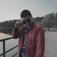 Posłuchaj wykonawcy Krechetov, obejrzyj teledyski, przeczytaj biografię, zobacz daty tras koncertowych i nie tylko!