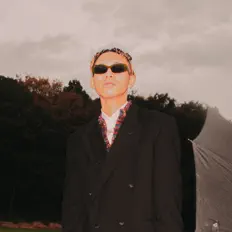 Ascolta CALI MELLOW, guarda video musicali, leggi la biografia, vedi le date del tour & altro!