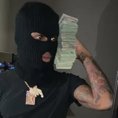Ascolta Louie V, guarda video musicali, leggi la biografia, vedi le date del tour & altro!