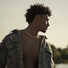 Escucha a Alioth, mira videos musicales, lee su biografía, consulta las fechas de las gira y más.