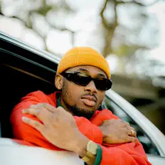 Fulstopを聴いたり、ミュージックビデオを鑑賞したり、経歴やツアー日程などを確認したりしましょう！