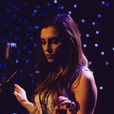 Rachel Panchalを聴いたり、ミュージックビデオを鑑賞したり、経歴やツアー日程などを確認したりしましょう！