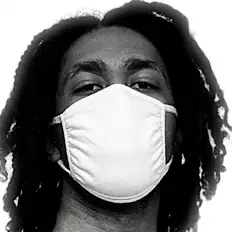 聆聽 KLeAR KaTZ、觀看音樂影片、閱讀小傳、查看巡演日期等！