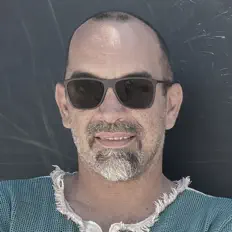 Dengarkan Sir Oliver, tonton video musik, baca bio, lihat tanggal tur & lainnya!