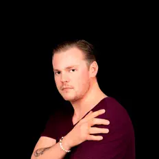 Ouve Gijs Cox, vê vídeos de música, lê a biografia, vê as datas da digressão e muito mais!