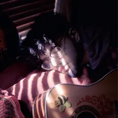 Escucha a Ry Bee, mira videos musicales, lee su biografía, consulta las fechas de las gira y más.