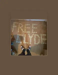 聆聽 Man、觀看音樂影片、閱讀小傳、查看巡演日期等！