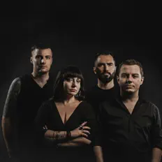 Saratan을(를) 듣고, 뮤직 비디오를 보고, 약력을 읽고, 투어 일정 등을 확인하세요!