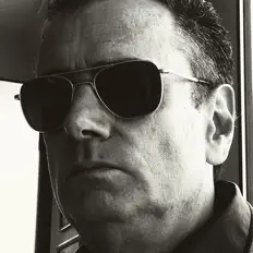 Ouve Micah Sheveloff, vê vídeos de música, lê a biografia, vê as datas da digressão e muito mais!