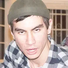 Martin Chapmanを聴いたり、ミュージックビデオを鑑賞したり、経歴やツアー日程などを確認したりしましょう！