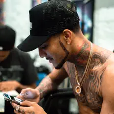 Brucie Blanco dinle, müzik videolarını izle, biyografisini oku, tur tarihlerini ve daha fazlasını gör!