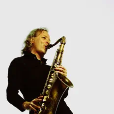 Hör dir Peter Lehel an, schau dir Musikvideos an, lies die Biografie, finde Tourdaten und mehr!