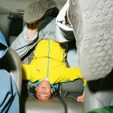 收听 DieZelle、观看音乐视频、阅读小传、查看巡演日期等 ！