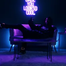 Slizzy Robを聴いたり、ミュージックビデオを鑑賞したり、経歴やツアー日程などを確認したりしましょう！