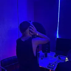 Luister naar Dinnix, bekijk muziekvideo's, lees de bio, bekijk de tourdata, en meer!